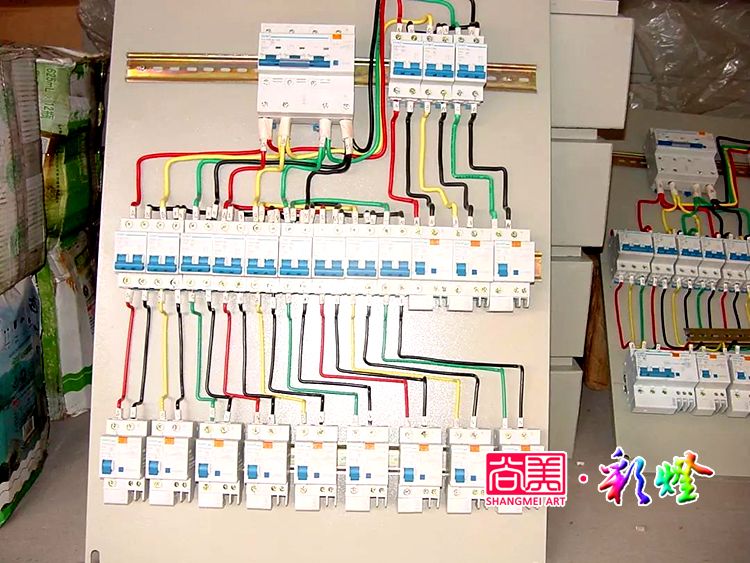 舉辦燈會用的彩燈是用三相電還是兩相電？